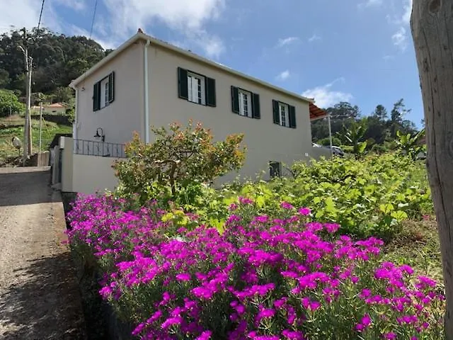 Casa de Férias Terra Batista House